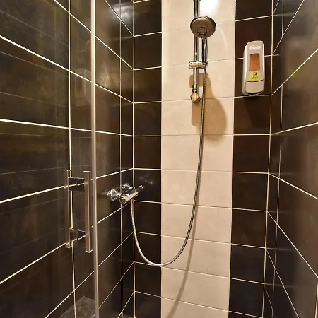 Beautiful Chalet In With Sauna *